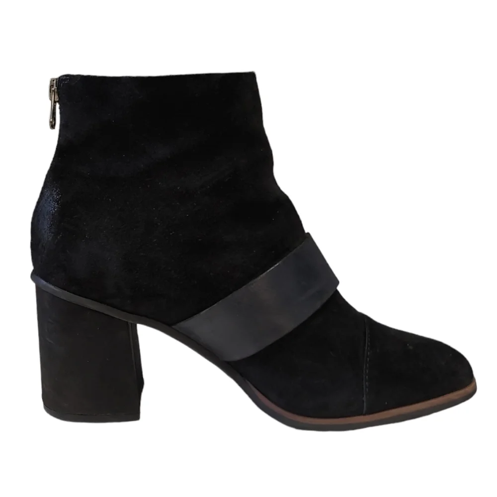 Kork Ease Black Suede Square Toe Buckle Ankle Heels Booties Women's Size 9.5 - Picture 2 of 11